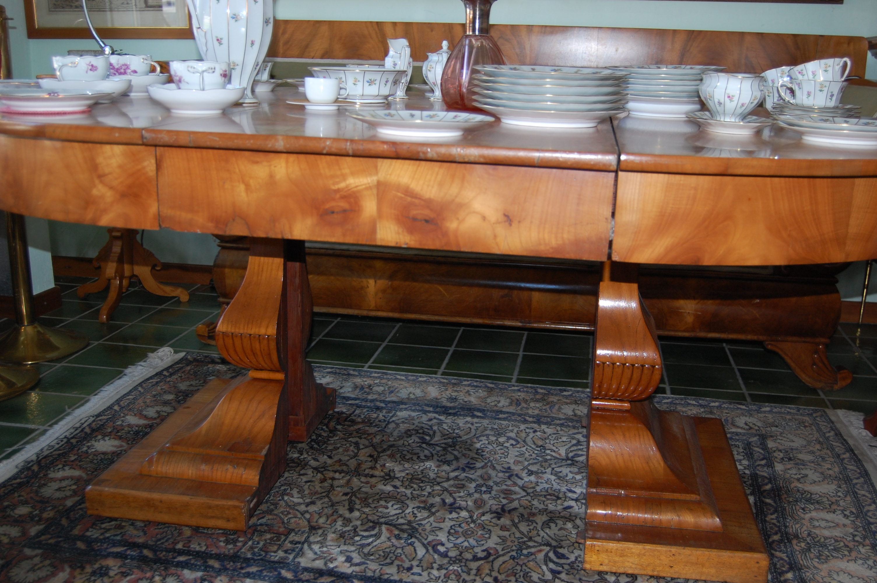 1820 antique cherry wood veneer extendable dining center table