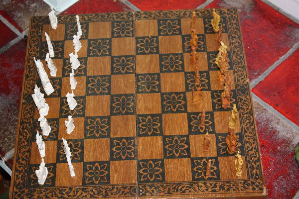 1920's Chinese handcarved ivory chess game with wooden case
